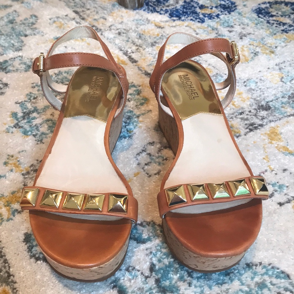 Michael Kors (MMK) Gold Studded Wedges